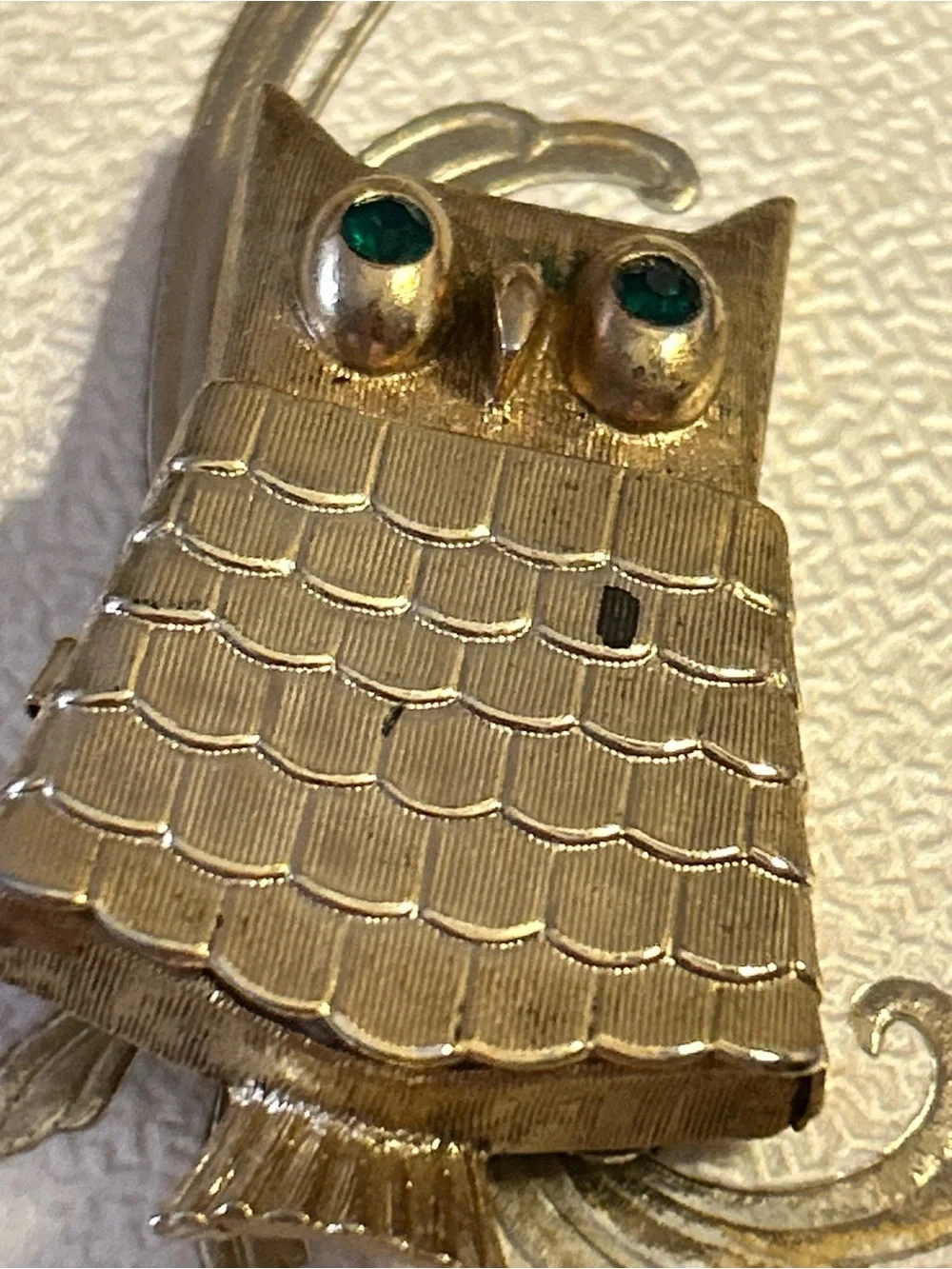 Vintage Avon Gold Tone Owl Brooch Perfume Glacé green rhinestone eyes pin